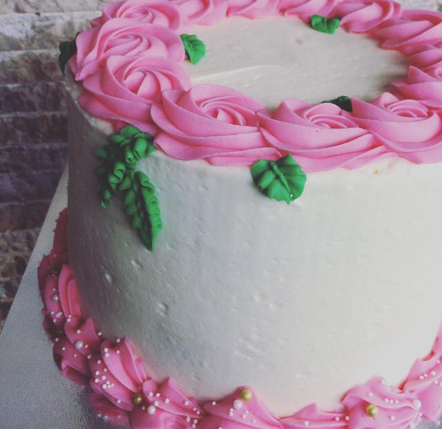 Themed Round Cake