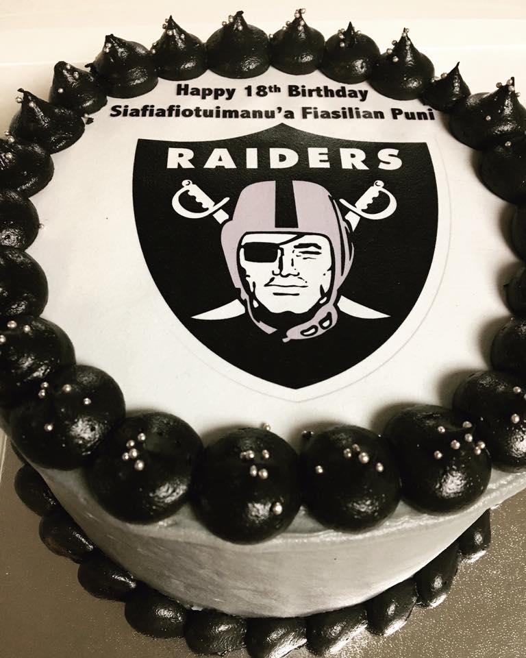 Themed Round Cake