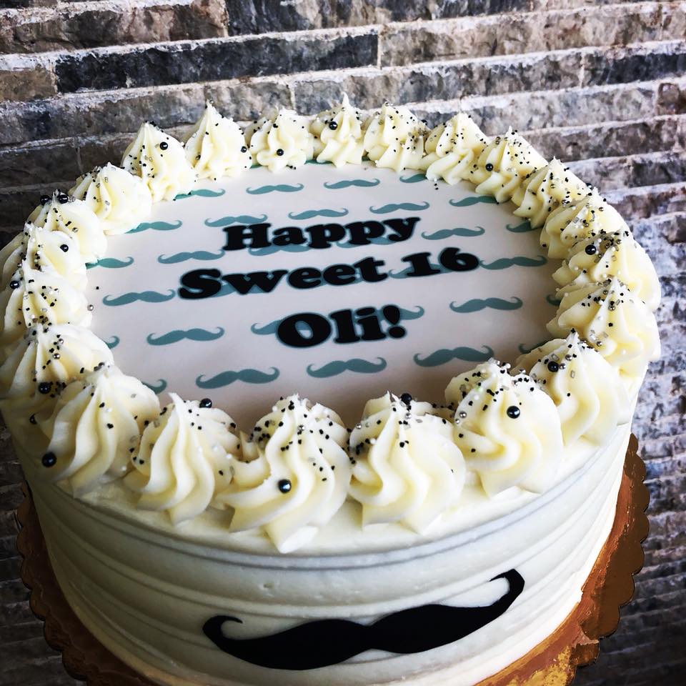 Themed Round Cake