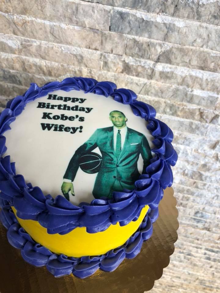 Themed Round Cake