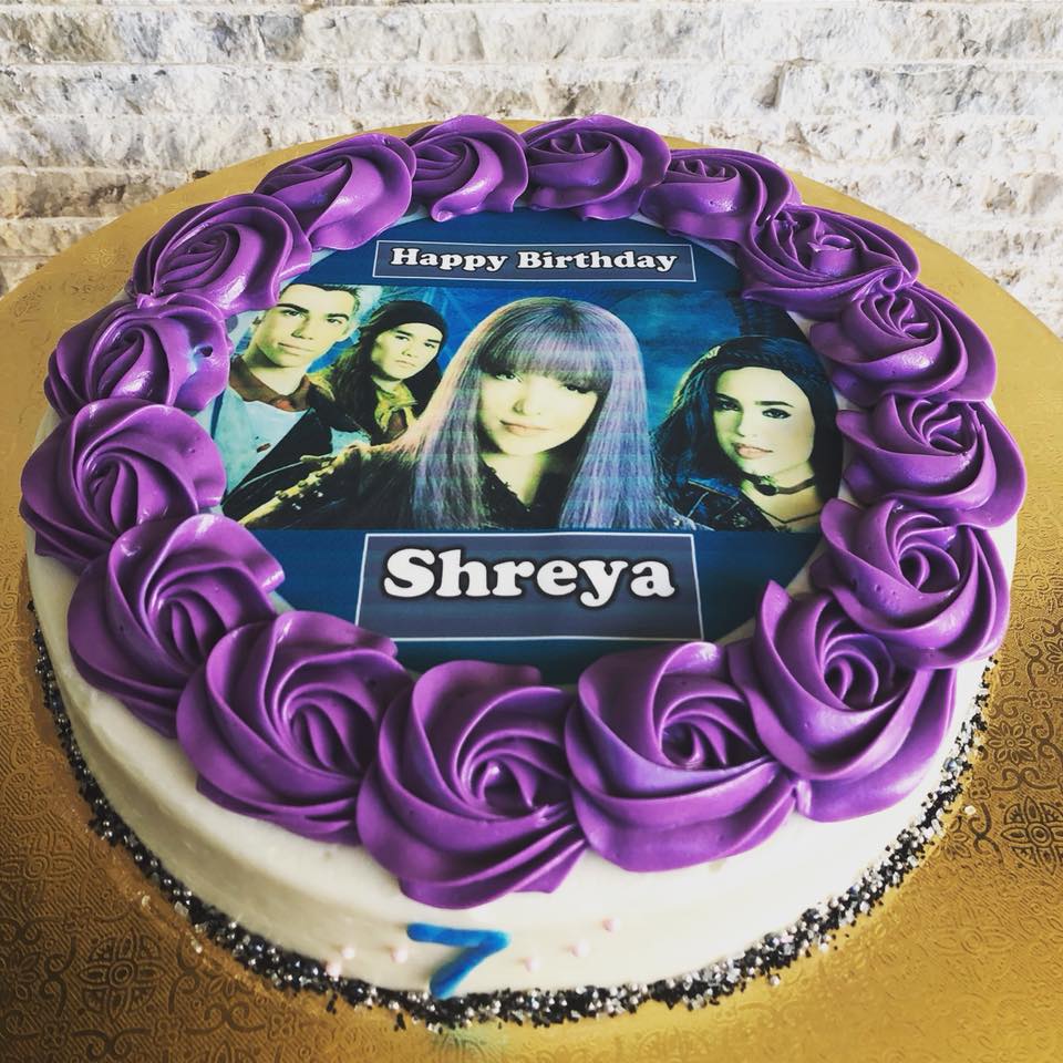 Themed Round Cake