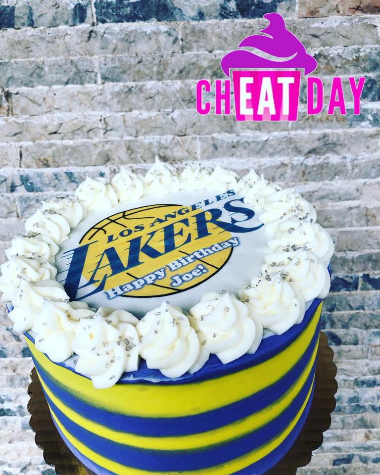 Themed Round Cake